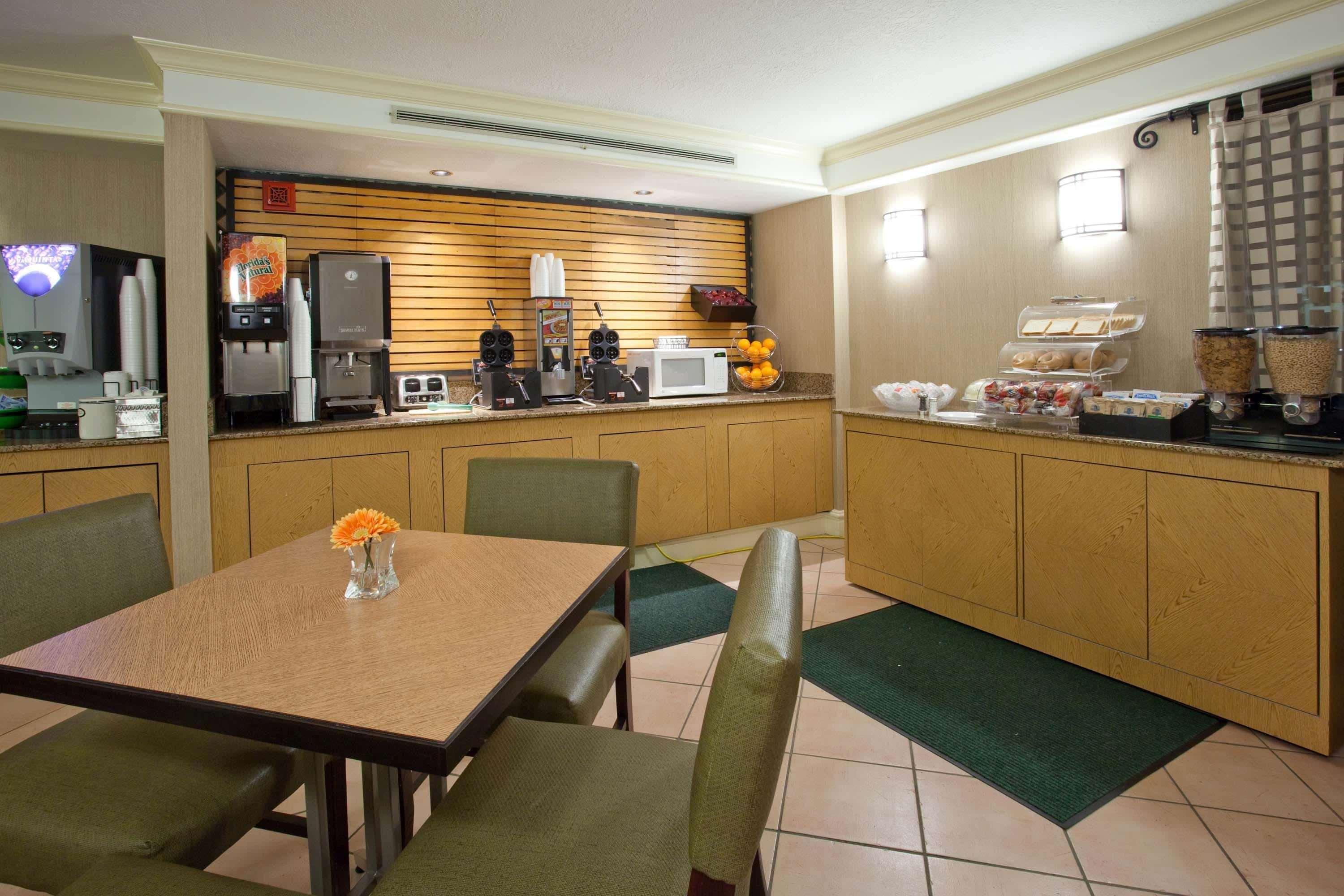 La Quinta Inn By Wyndham Cheyenne Kültér fotó