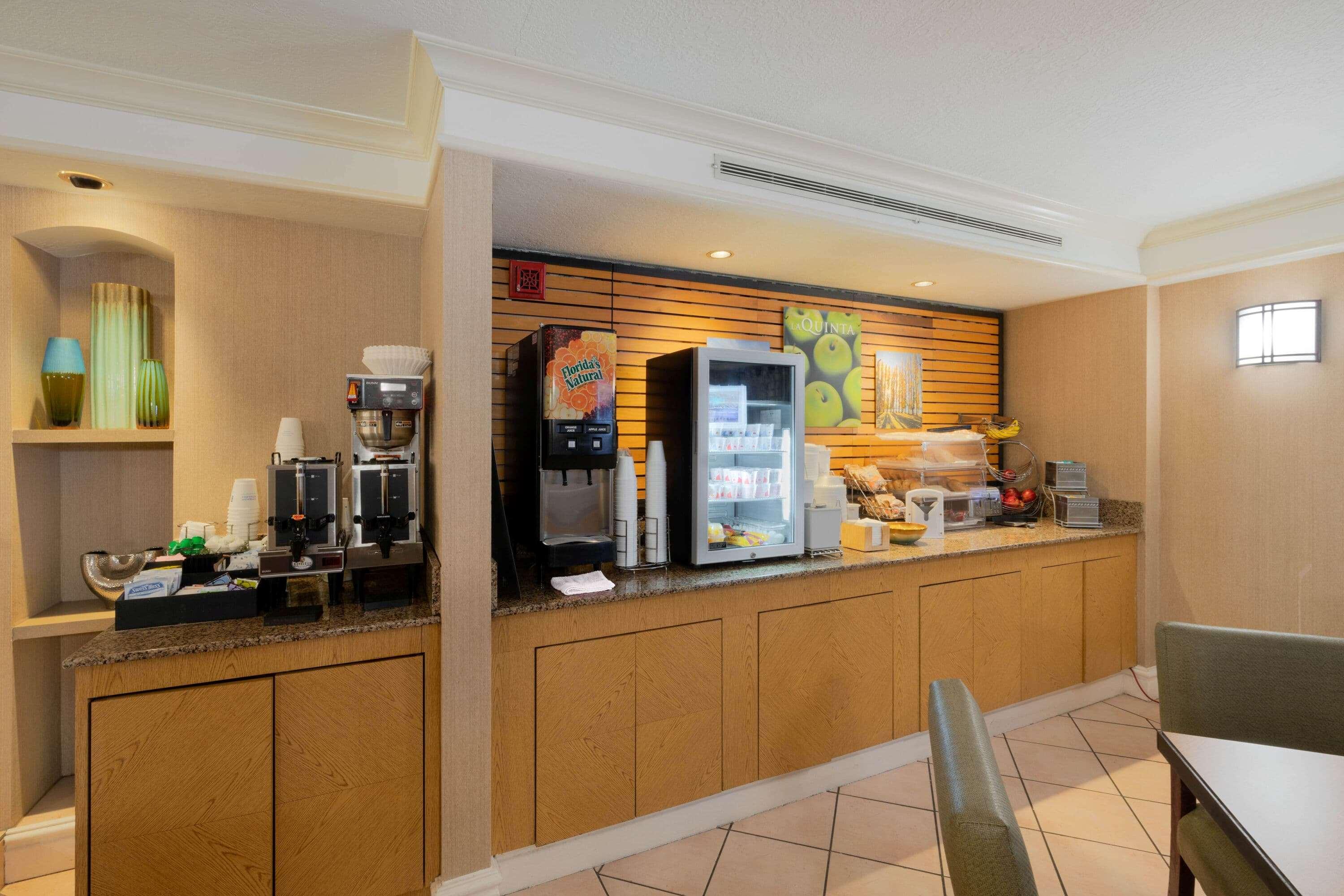 La Quinta Inn By Wyndham Cheyenne Kültér fotó
